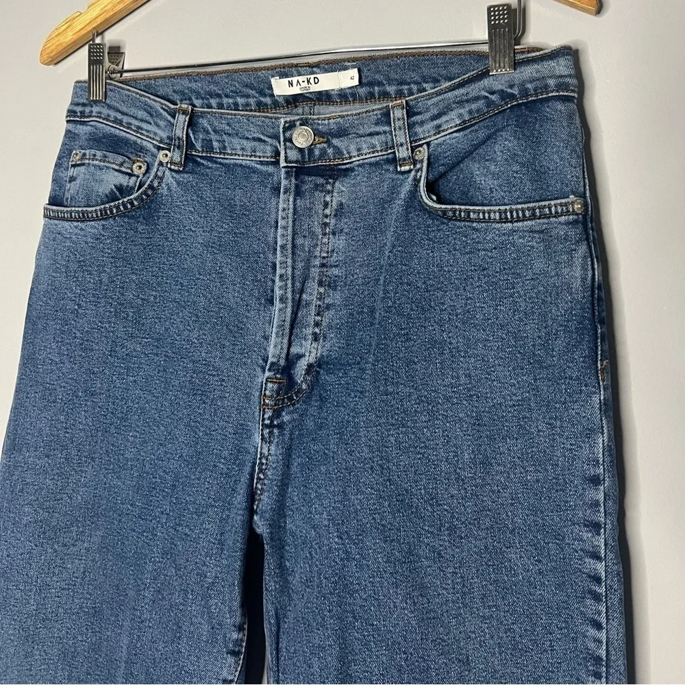 NA-KD Straight High Waist Jeans Medium Wash 42 (US 12)